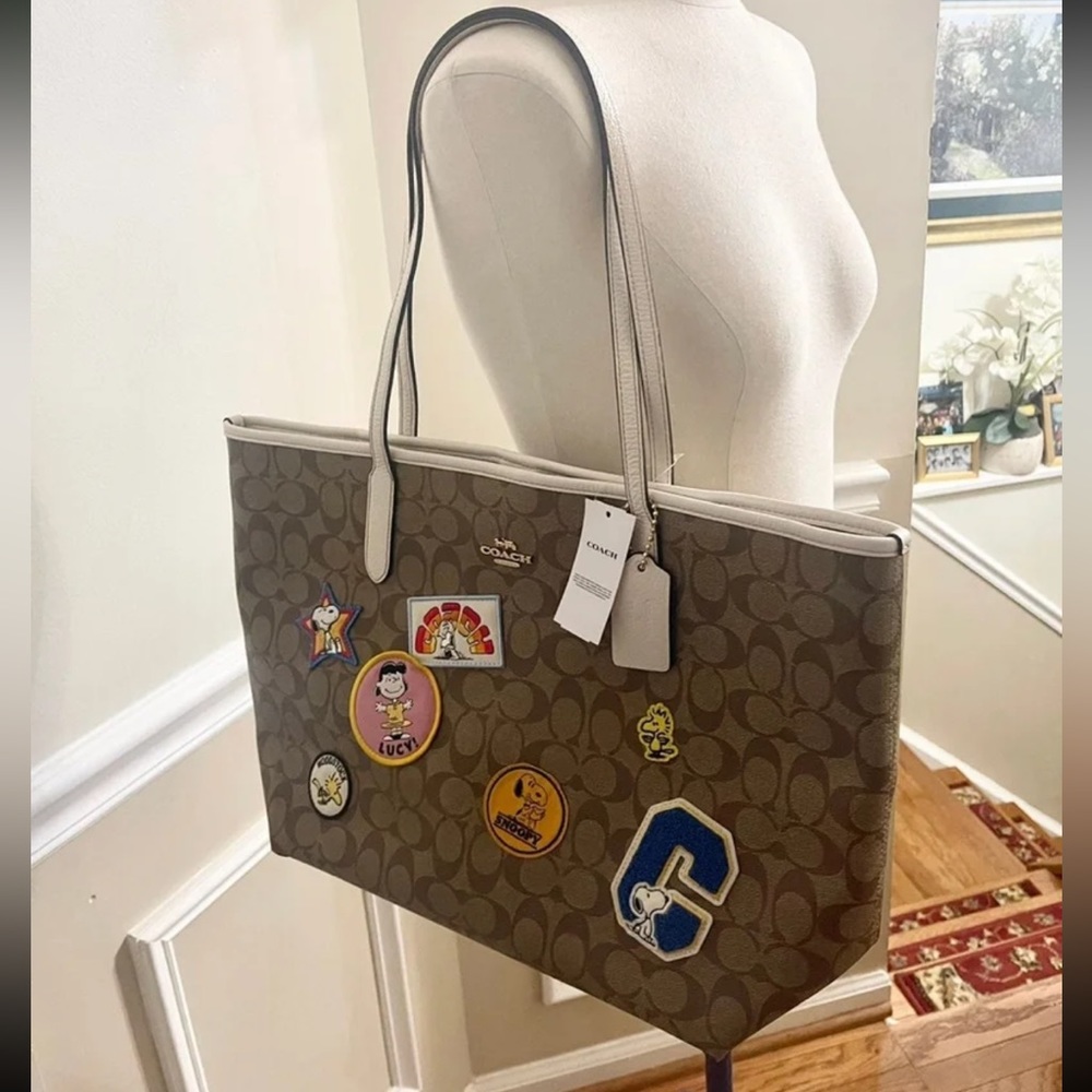 Coach snoopy tote bag